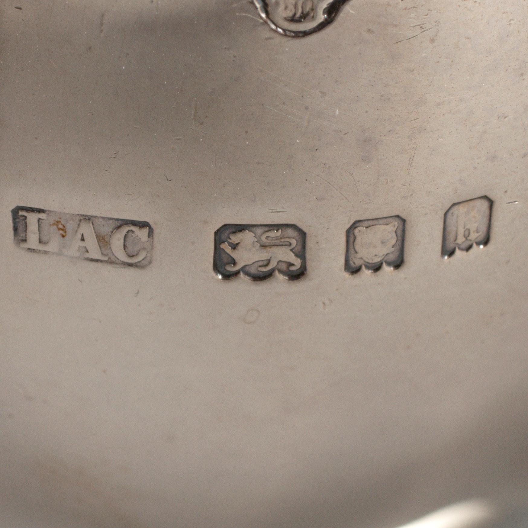 Crichton & Co Ltd, teservis, tre delar, silver, London 1925.