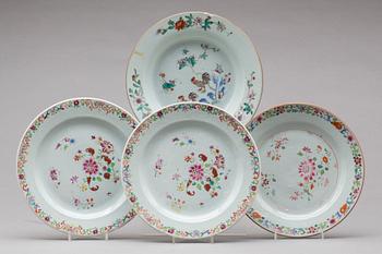 TALLRIKAR, 3+1 st, kompaniporslin, Kina, Qianlong (1736-95).