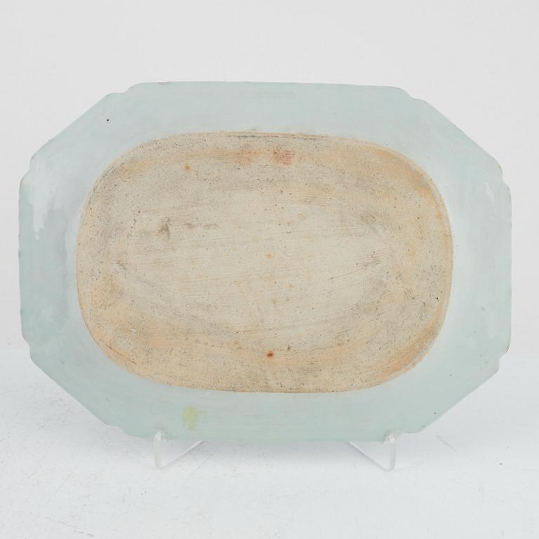 Stekfat, 3 st, porslin, Kina, Qianlong (1736-95).