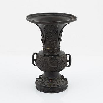 A Japanese bronze vase and censer with cover, Meiji period (1862-1912).