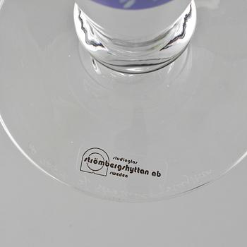 KARAFF, glas, Anna Örnberg, Strömbergshyttan, signerad samt numrerad 9654.