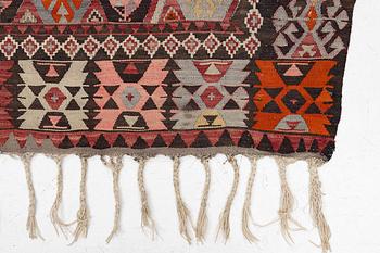 Rug, Kelim, approx. 305 x 195-200 cm.