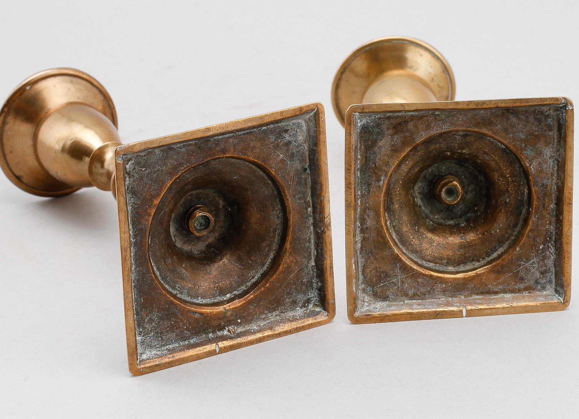 LJUSSTAKAR, 1 par, mässing, 1700-/1800-tal.