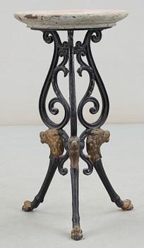 TRÄDGÅRDSBORD, gjutjärn, 1800-talets slut.