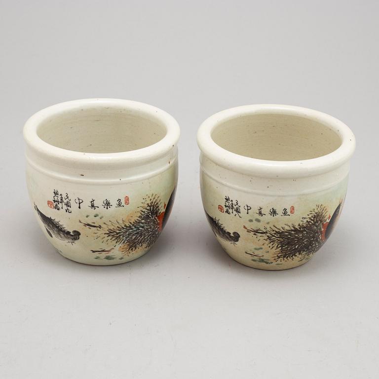 A group of four Chinese and Japanese porcelain flower pots, 20th century.