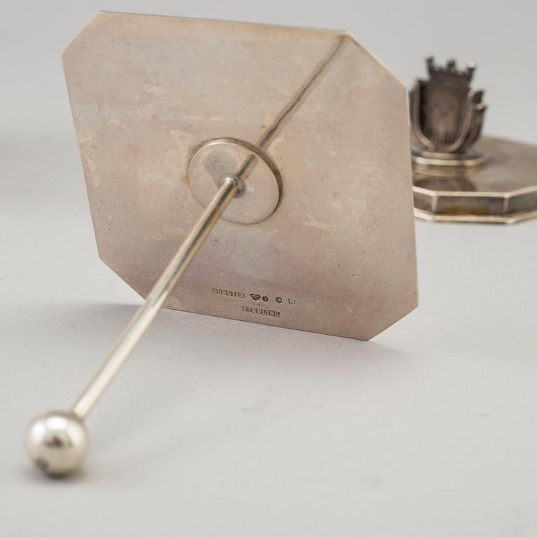 ATELIER BORGILA, tobaksburk med press, sterlingsilver, Stockholm, 1939.