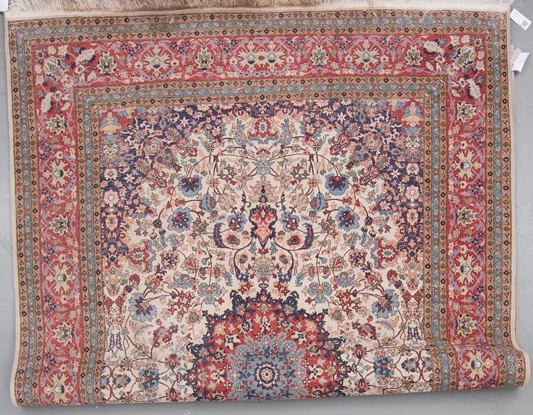 MATTA, troligen Hereke, old. Ca 300x210 cm.