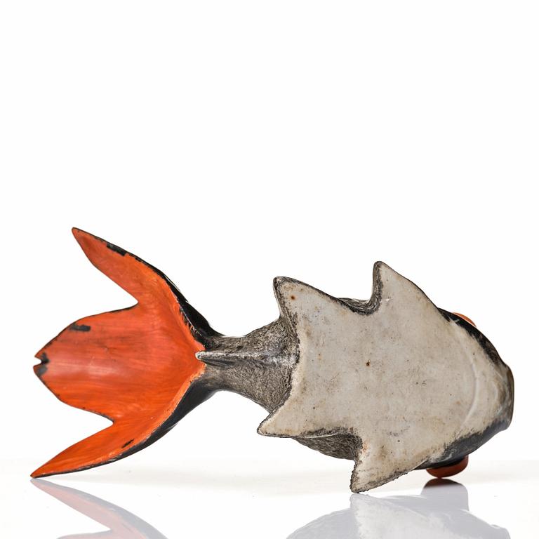 A Chinese Export figurine of a fish, Qing dynasty, Qianlong (1736-95).