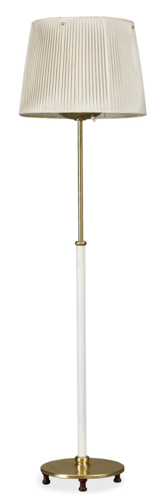 A JOSEF FRANK brass floor lamp, Svenskt Tenn, model nr 2564.