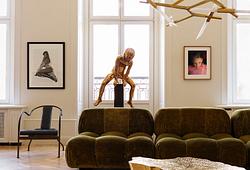 Contemporary Art & Design 670