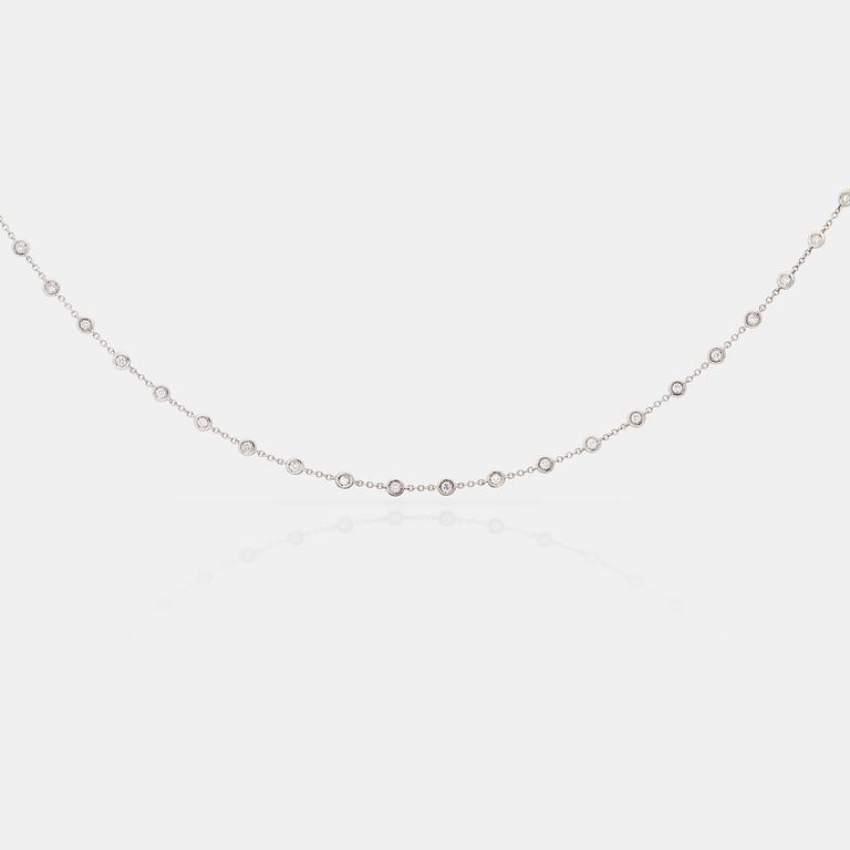 A btilliant cut diamond necklace. Total carat weight circa 4.95 cts. Quality circa H/SI.