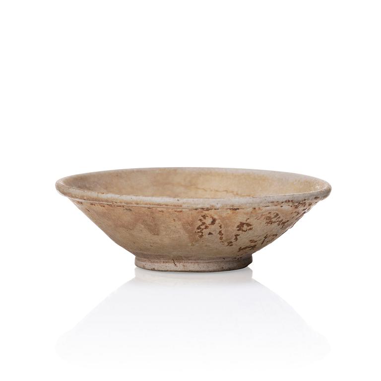 A ceramic bowl, Song dynasty (960-1279).