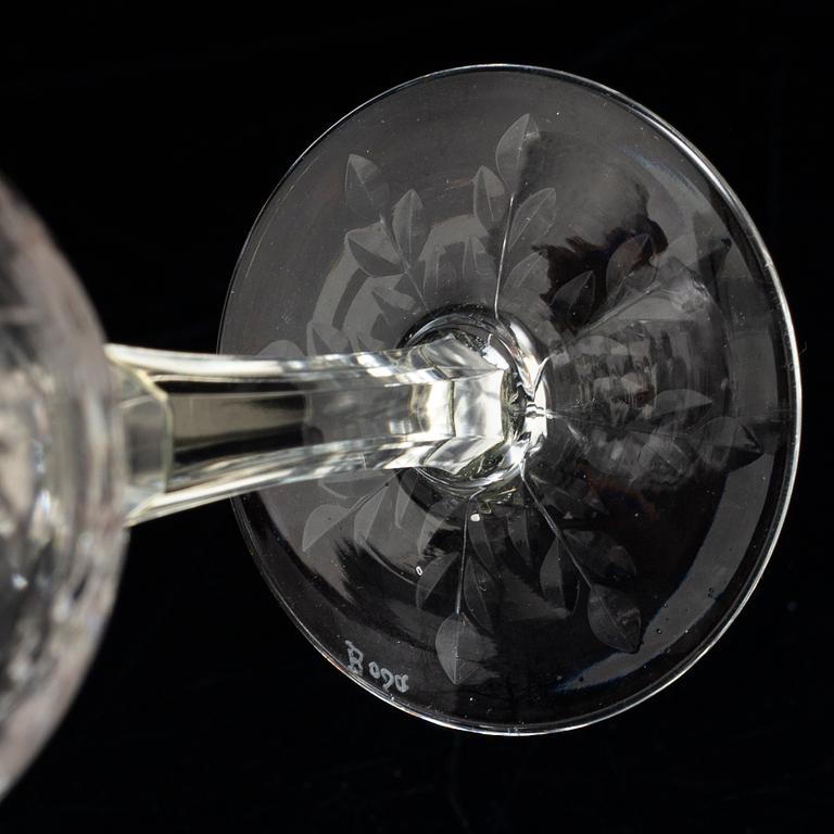 FRITZ KALLENBERG, 8 'MacGuirlang' wine glasses, glass, Boda, second half of the 20th century.