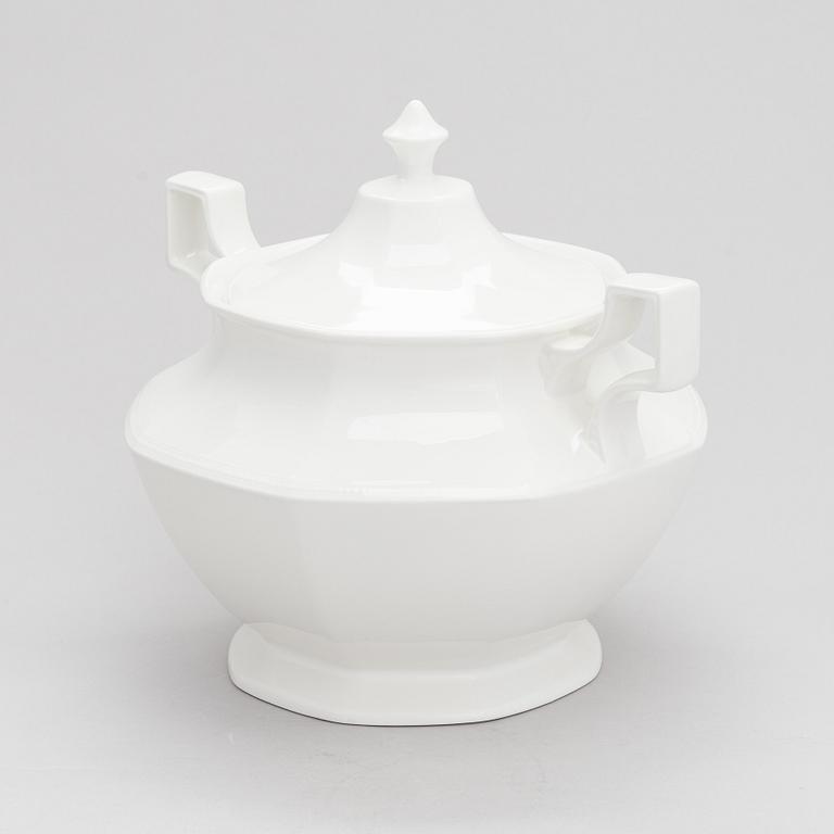 Johnson Bros, ruoka-astiasto "Heritage", 47 osaa, kivitavaraa. Englanti.