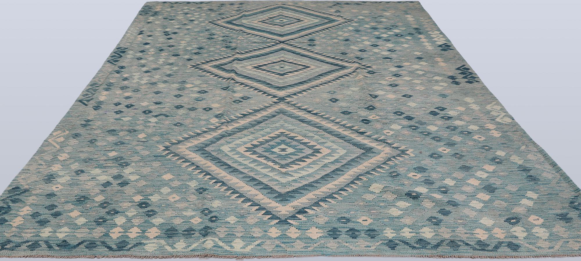 Rug, Kelim, classic design, 348 x 245 cm.