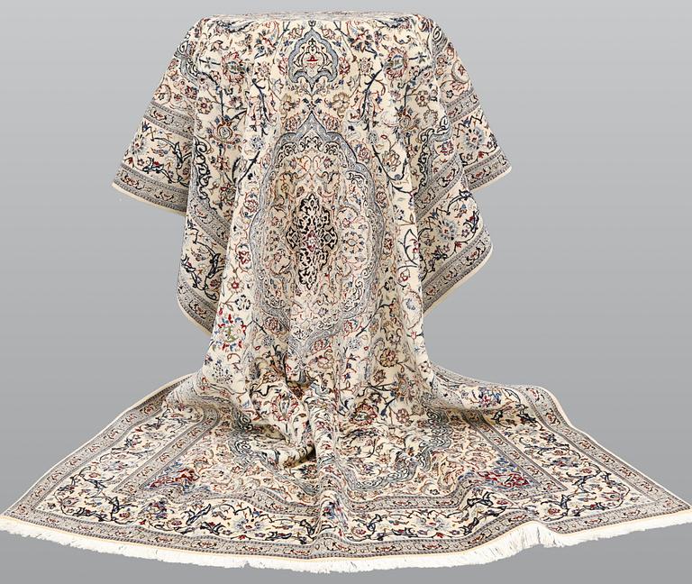 Matta, Nain, part silk, s.k. 6LAA, ca 298 x 195 cm.