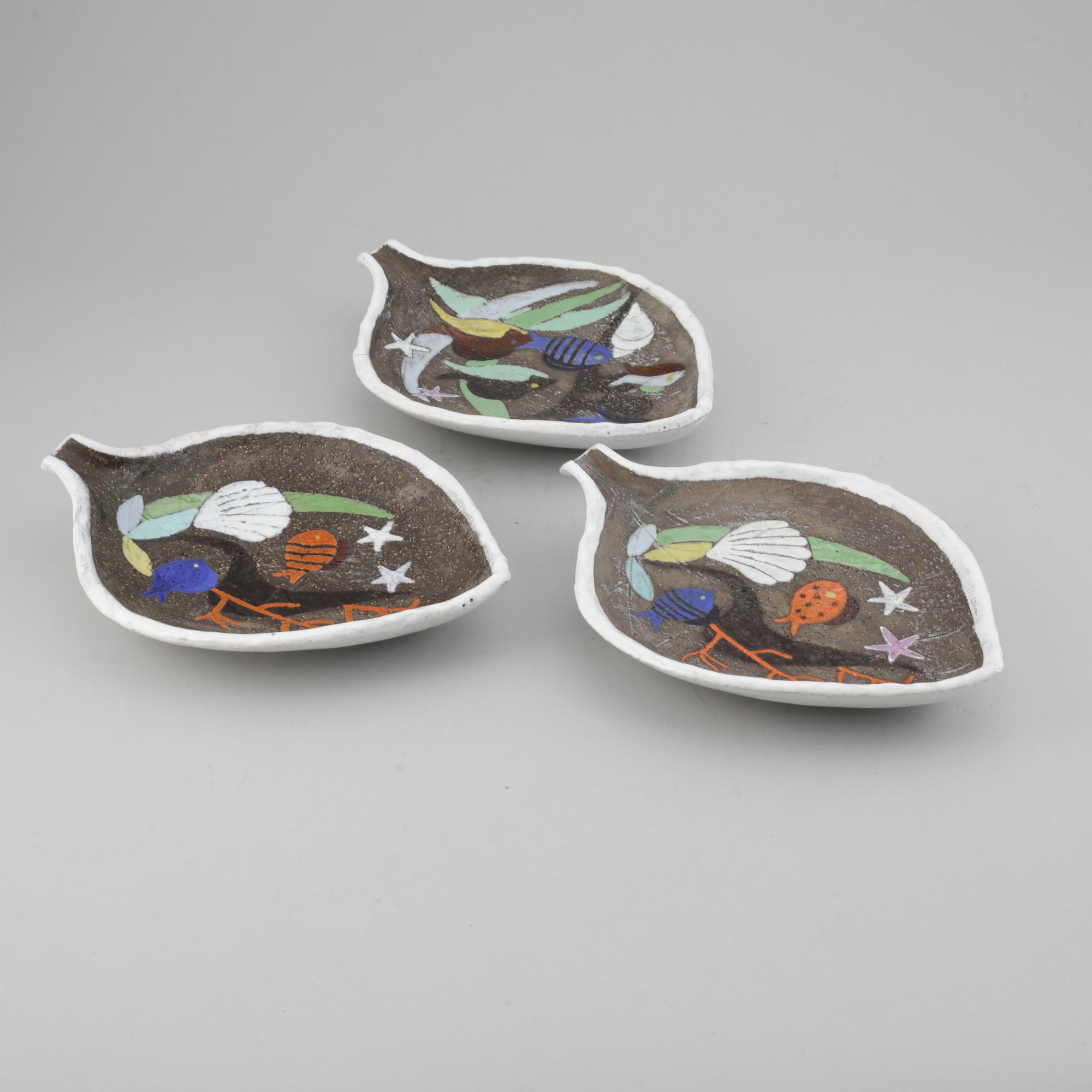 Anna-Lisa Thomson, three plates.