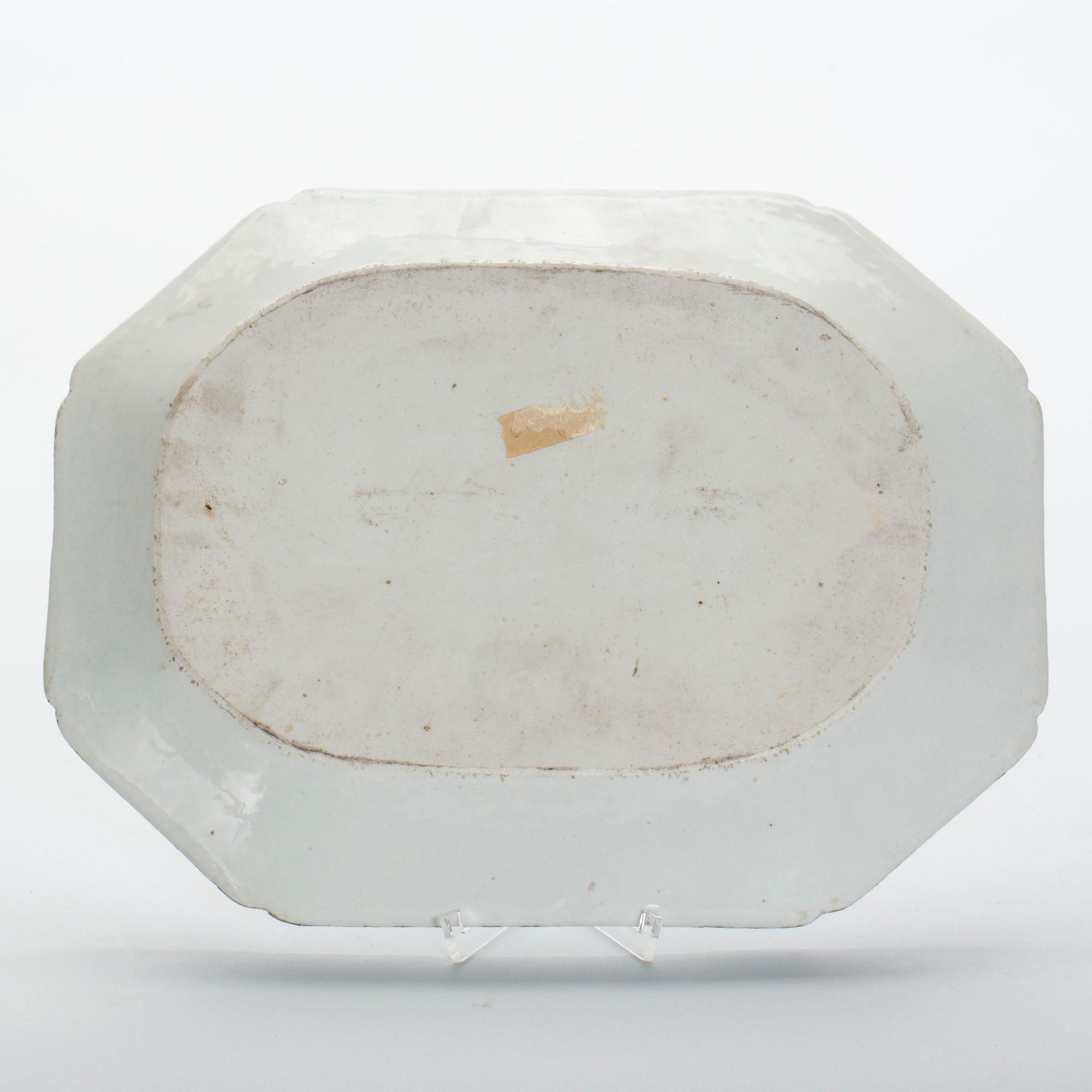 STEKFAT, porslin, Kina, Qianlong(1736-1795).