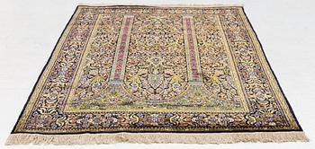 Matta, Ghom, part silk, ca. 195 x 127 cm.