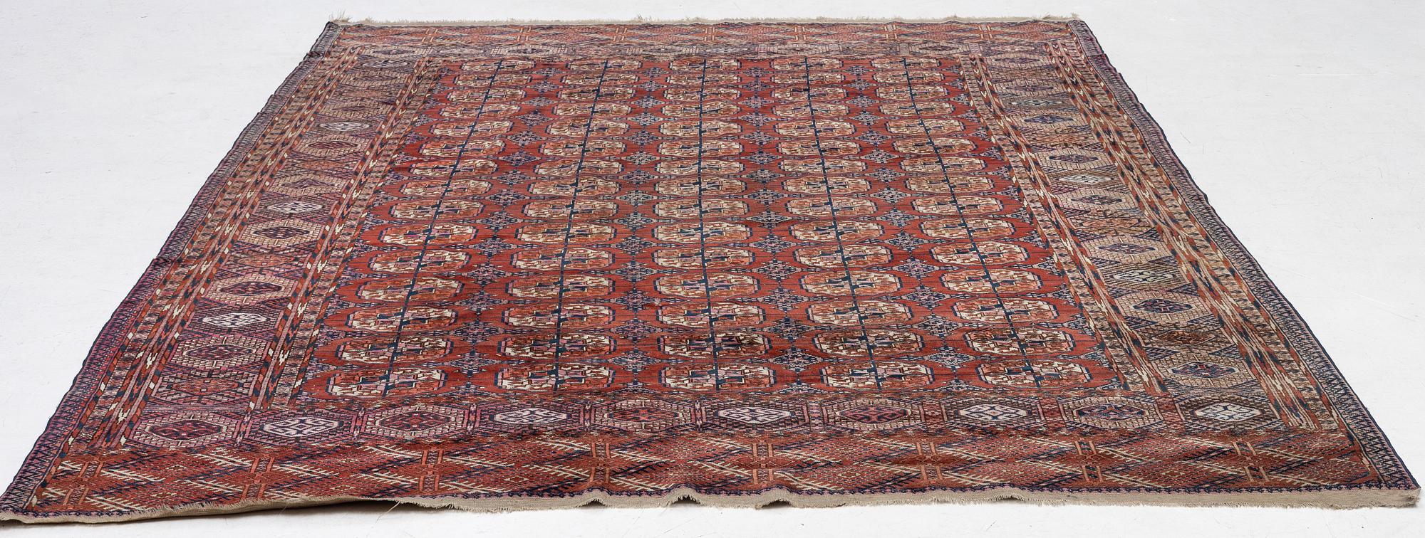 Huvudmatta Tekke Turkmen antik ca 328x232 cm.