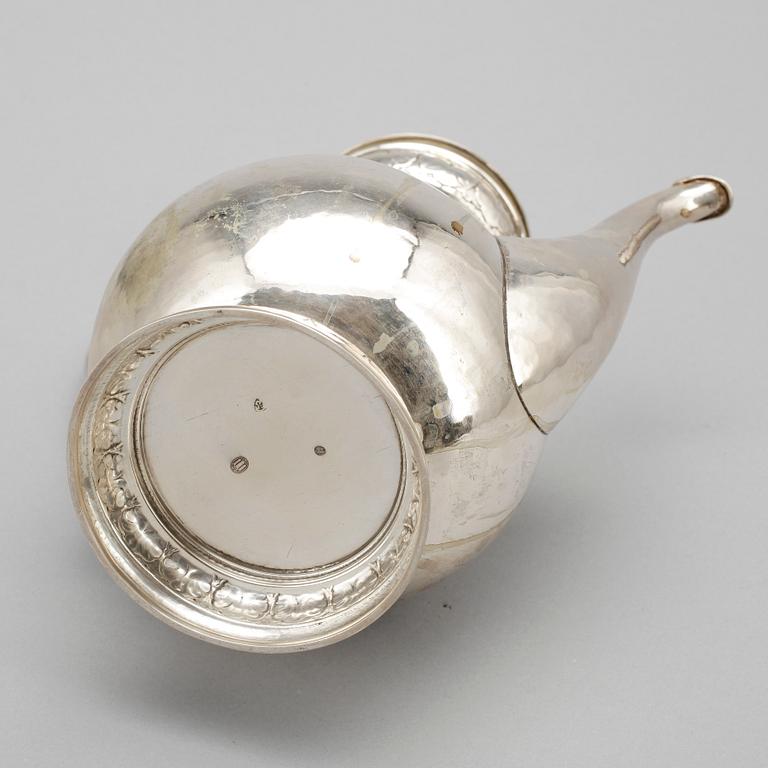KAFFEKANNA, silver, Köpenhamn 1920, total vikt 598 gram.