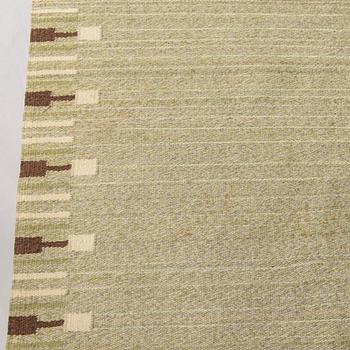 Aappo Härkönen, A 1930s Finnish flat weave carpet. Circa 315x190 cm.