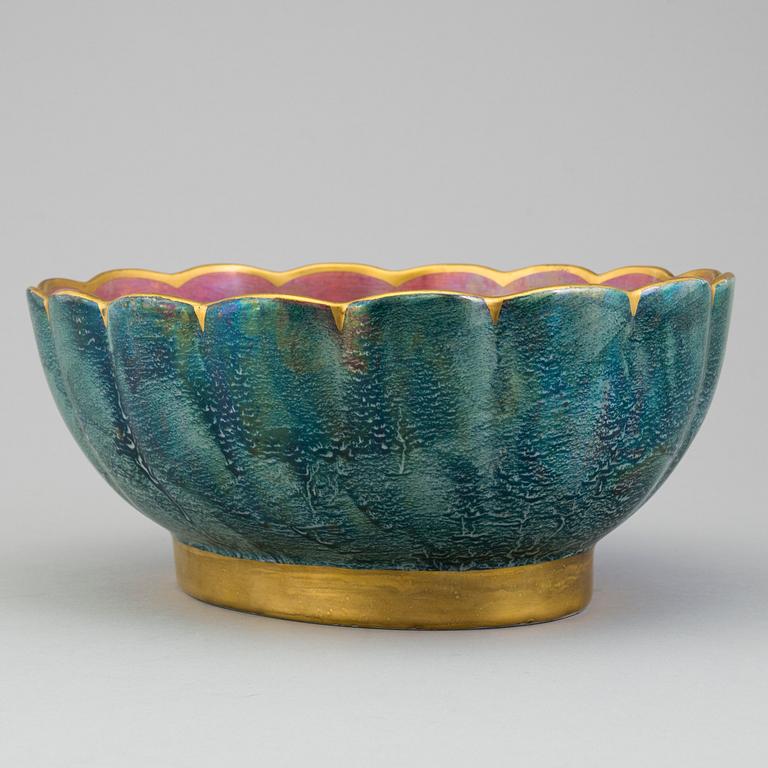 JOSEF EKBERG, a creamware bowl from Gustavsberg, signed and dated 1931.