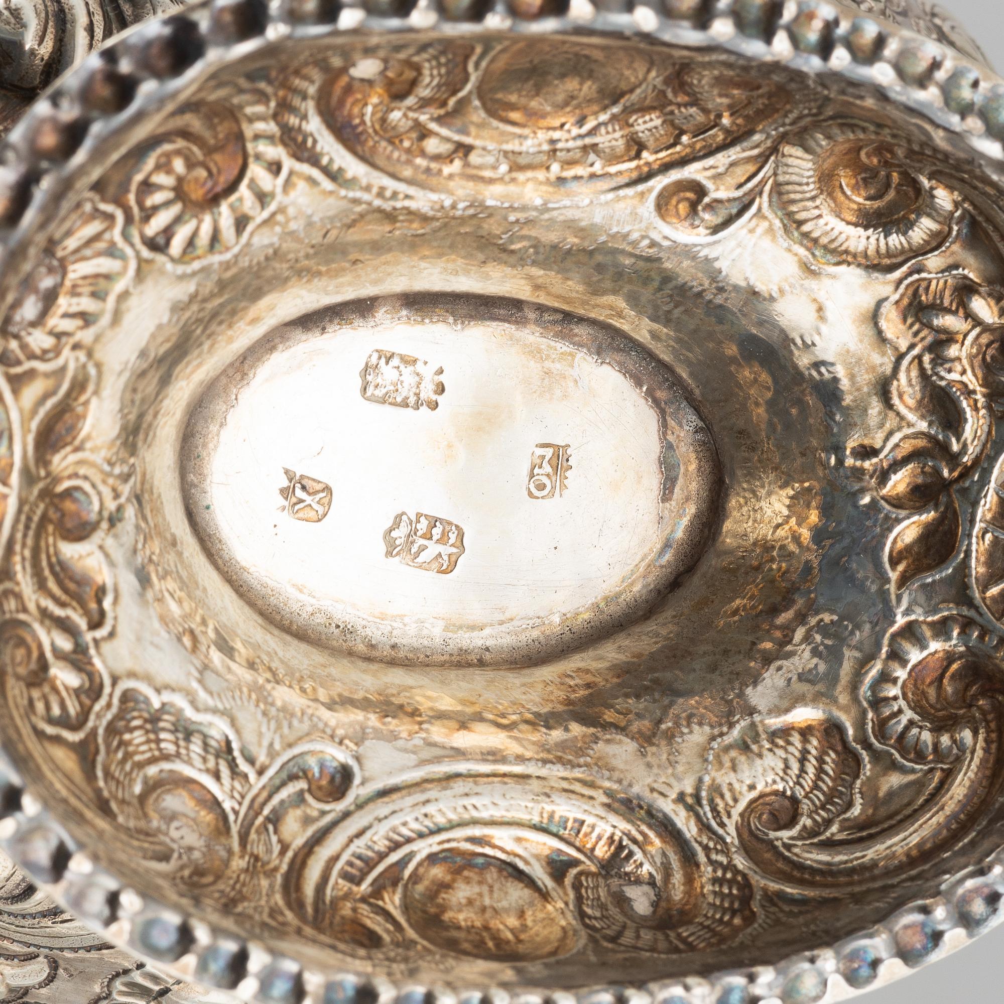 A Baroque style silver bowl, 19th Century.