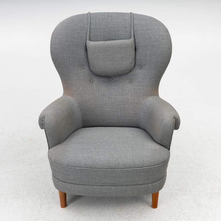 Carl Malmsten, armchair with footstool, "The Giant Toad", O. H. Sjögren, Tranås, 2014.