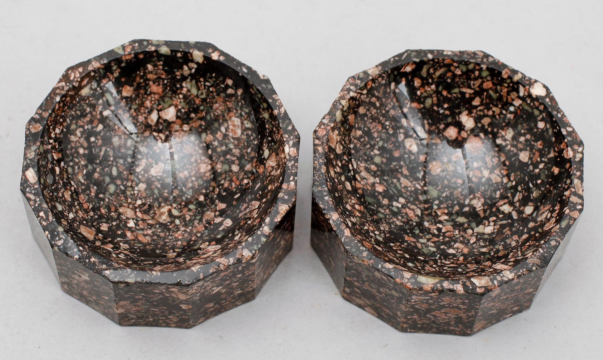 SALTKAR, 1 par, porfyr, 1800-/1900-tal.