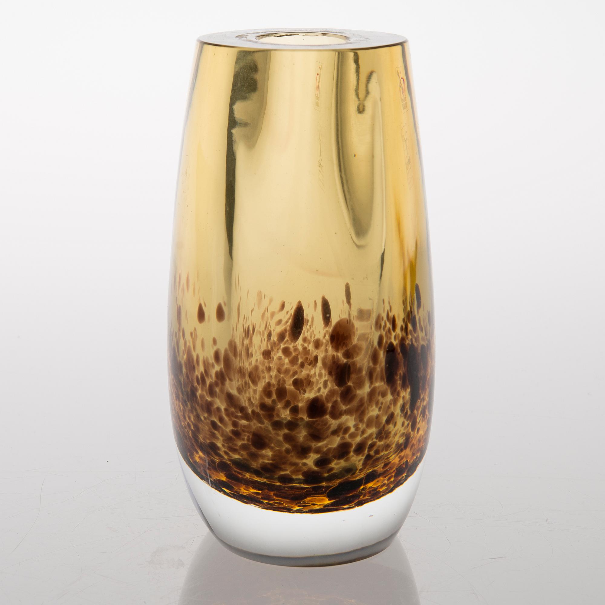 A MURANO GLASS VASE, Formia, Vetro Artistico Murano.
