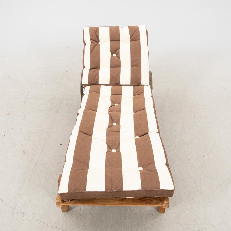 Elsa Stackelberg, a pine sunbed, Fri Form, second half of the 20th Century.