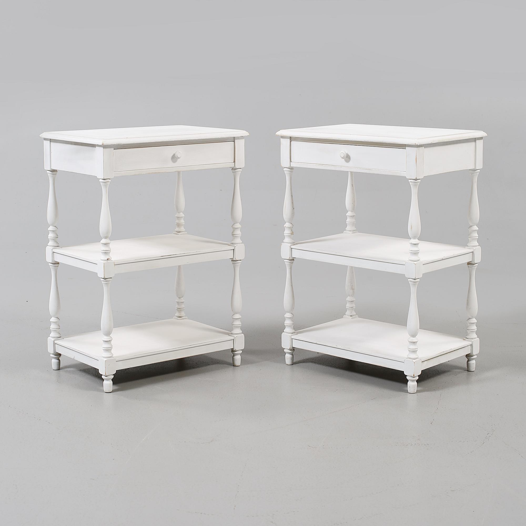 SÄNGBORD, ett par, 1900-tal.