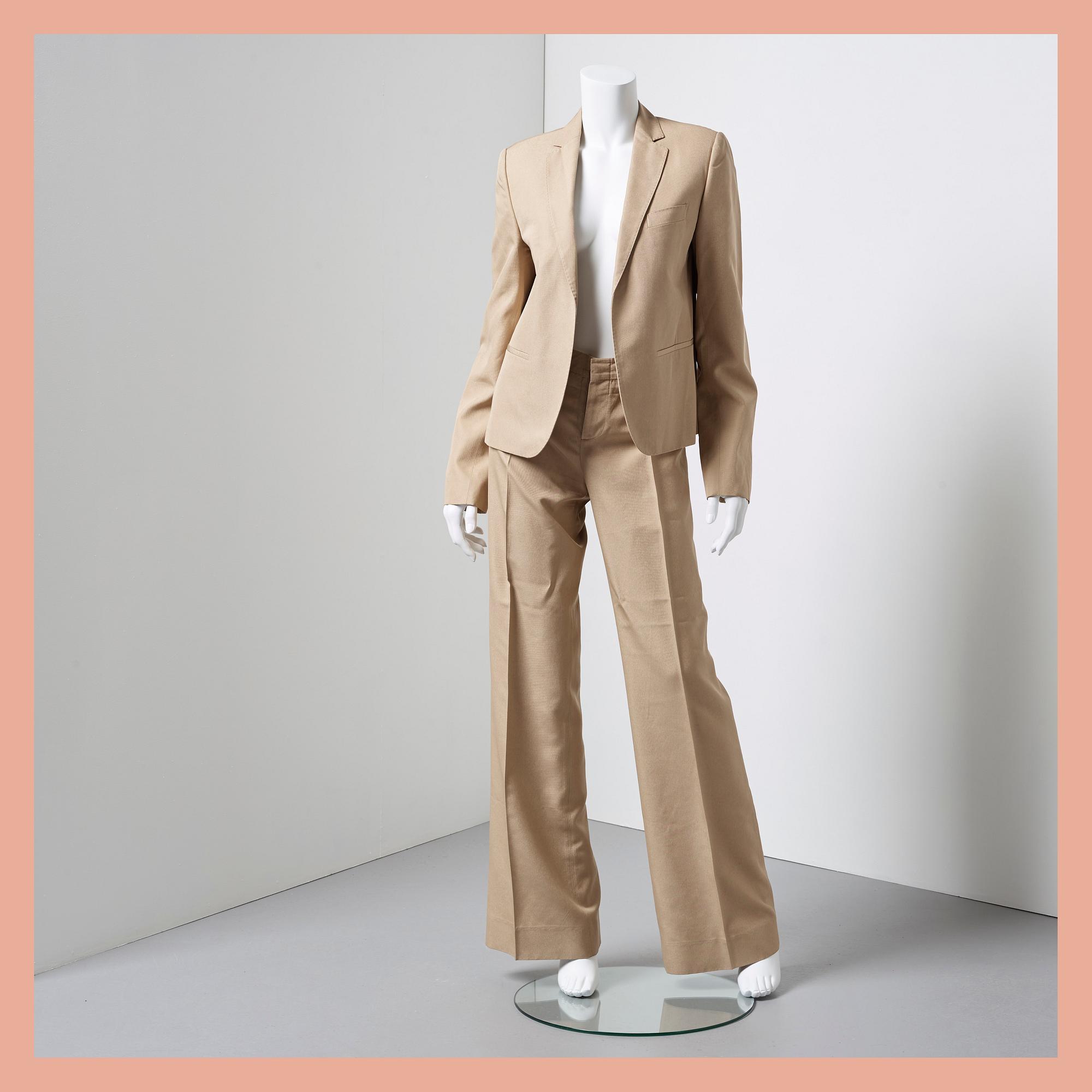 DRÄKT, Gucci, italiensk storlek 44/46.