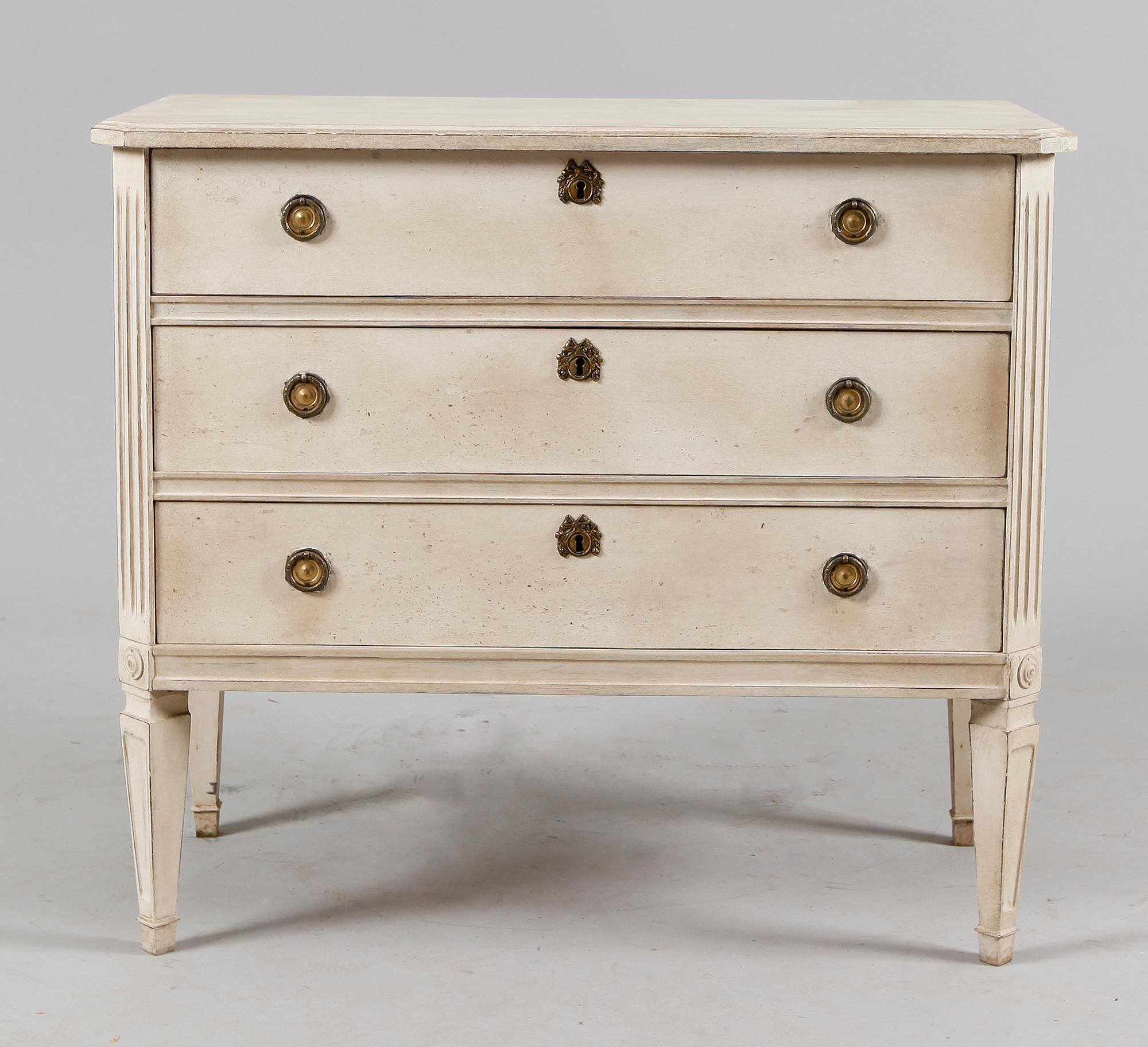 BYRÅ, gustaviansk stil, 1900-talets första hälft.