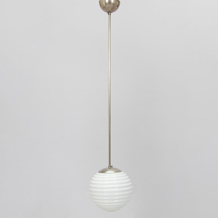 Taklampa, modell 50162, Idman, 1900-talets mitt.