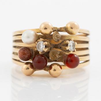 Theresia Hvorslev, ring 18K gold with, among other things, carnelian, pearl, brilliant-cut diamond. "The Tale of the Ring".