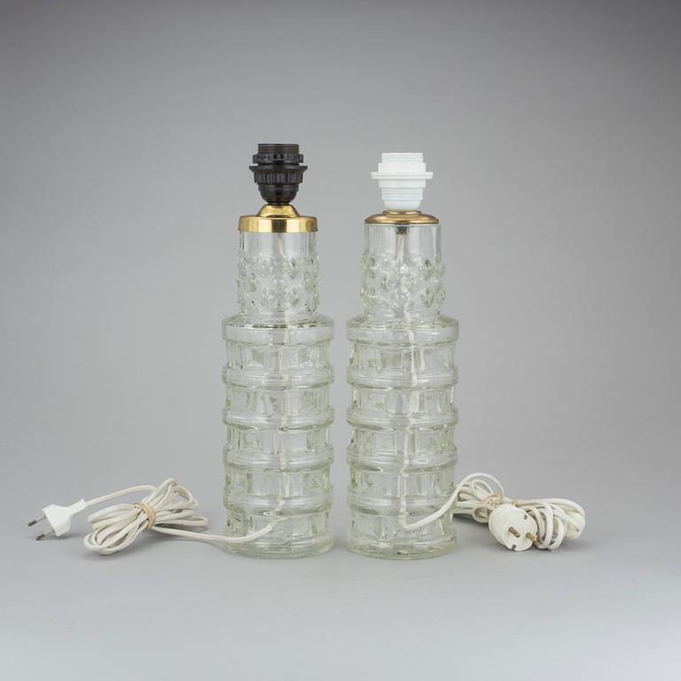 BORDSLAMPOR, ett par, glas, 1900-talets andra hälft.