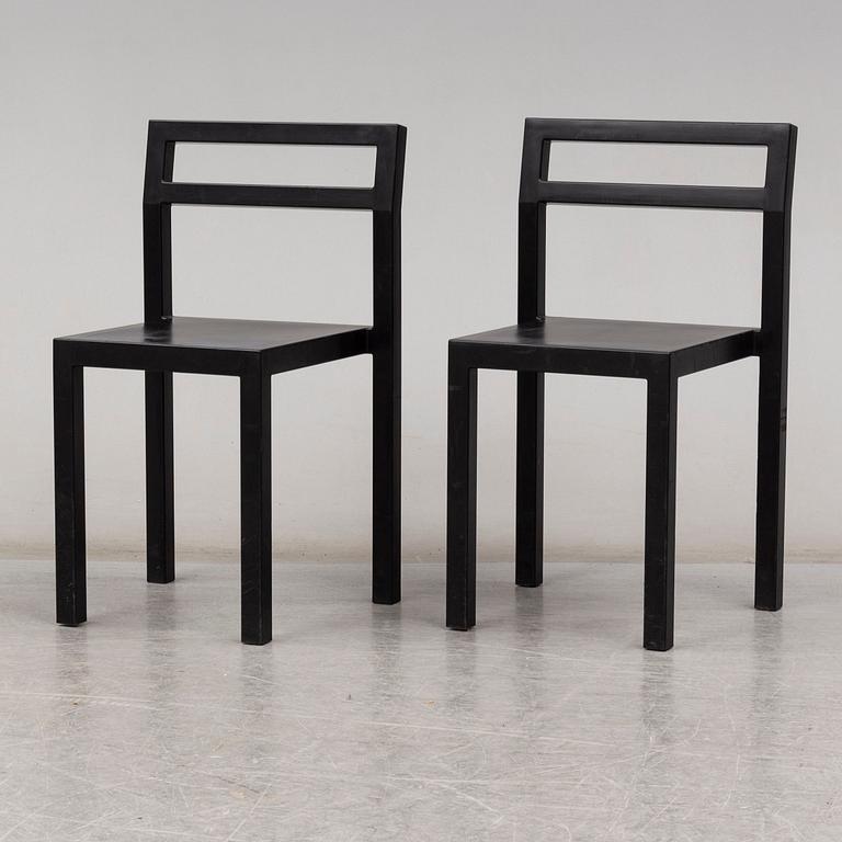BORIS BERLIN/POUL CHRISTIANSEN, a 'Non' table with two chairs by Komplot design for Källmo.