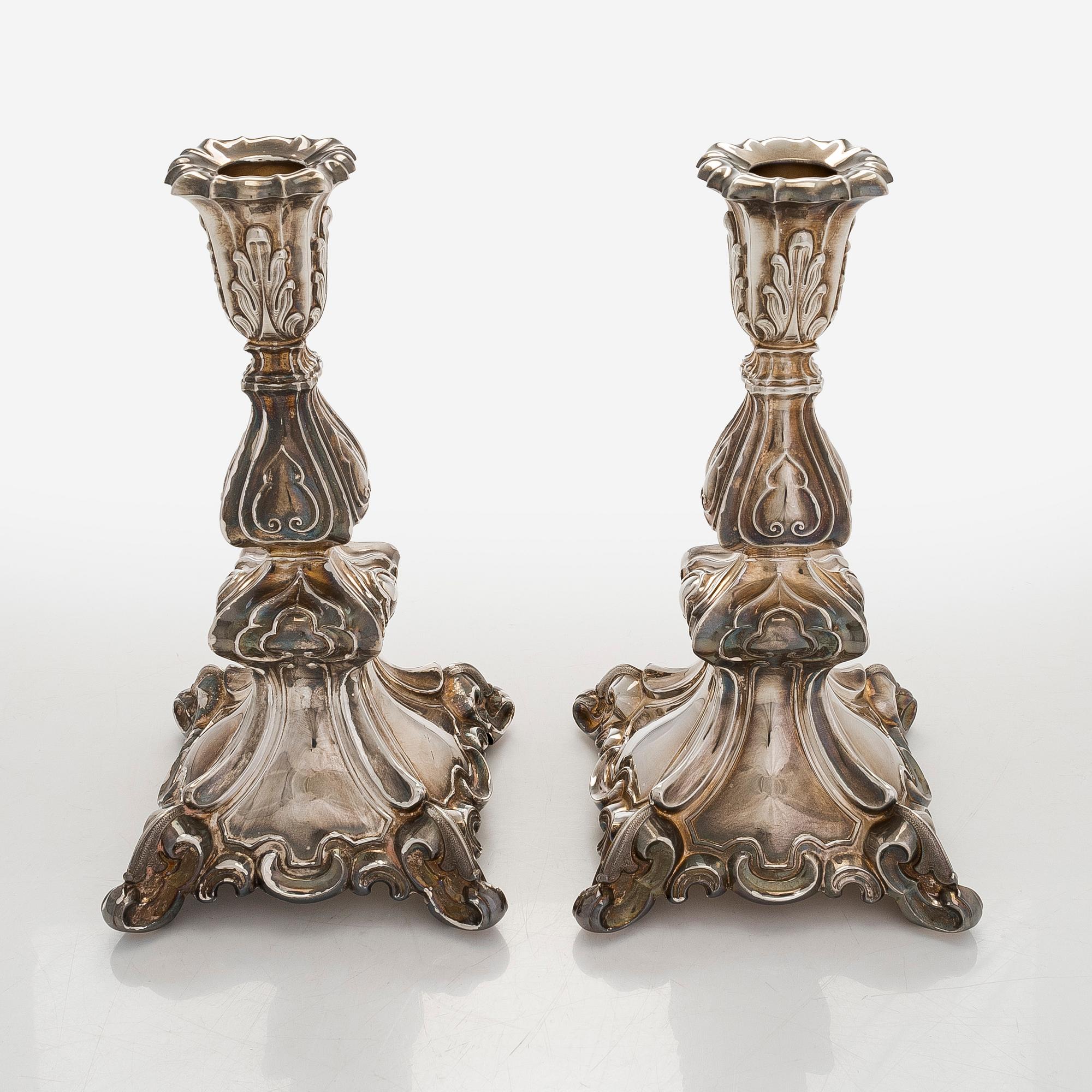 A pair of silver candlesticks, Auran Kultaseppä Oy, Turku, 1976.