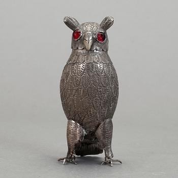 DOSA, silver. Oidentifierade stämplar, troligen 1800-talets slut. Vikt ca 38 gram.