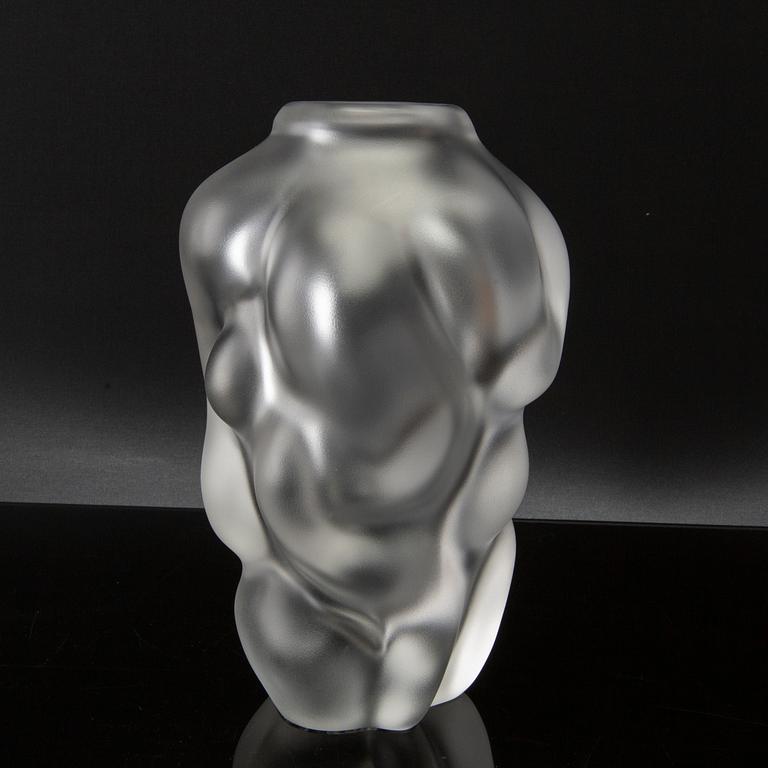 PER B SUNDBERG, a signed Orrefors glass vase, model. 1996.