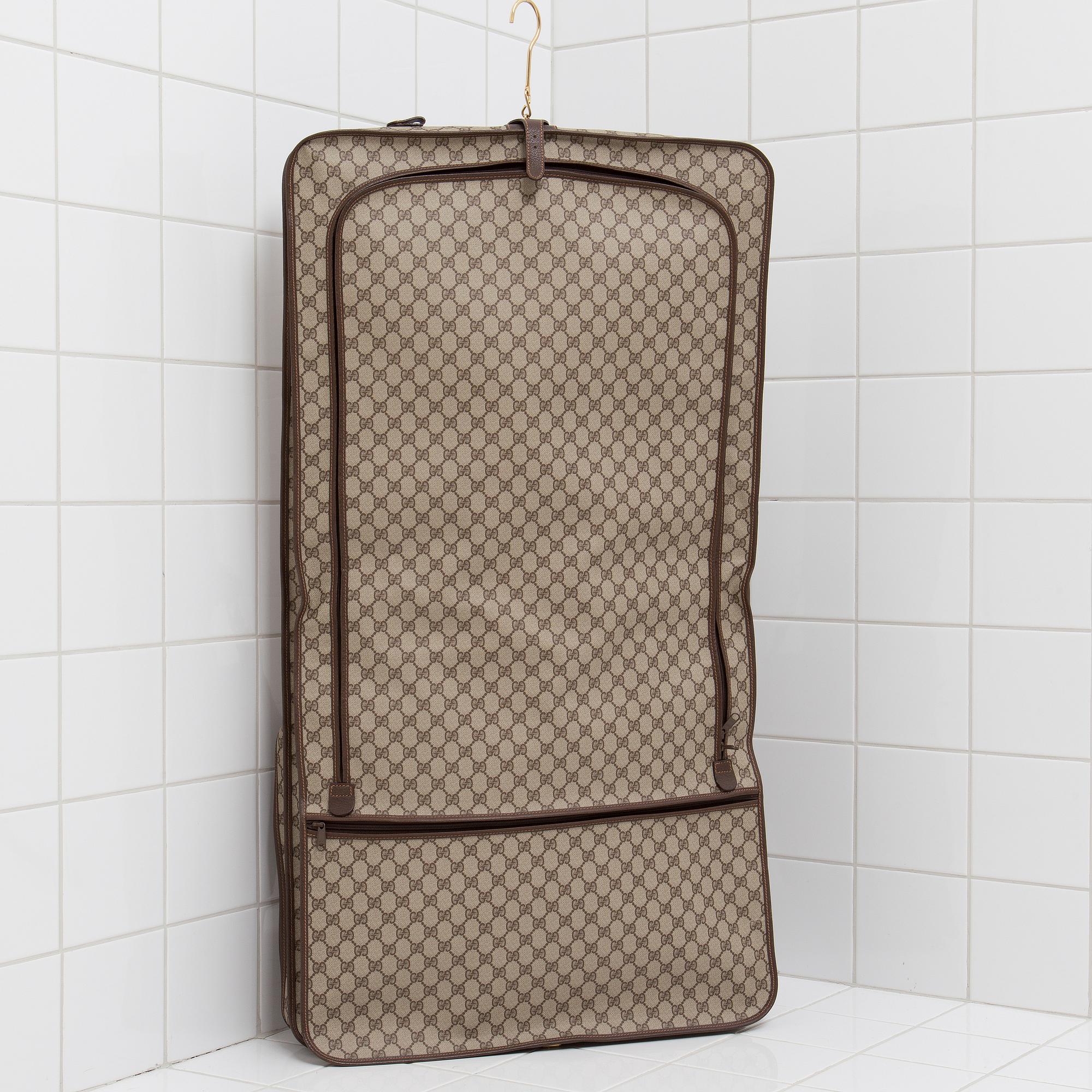 RESEGARDEROB, Gucci.