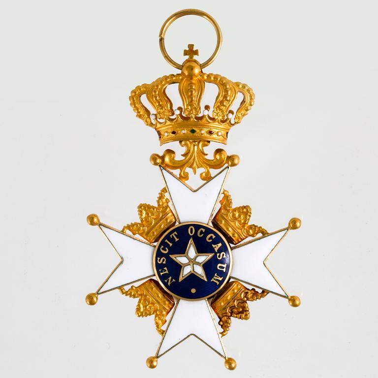 Royal Order of the Polar star. 18K gold and enamel, 1970.