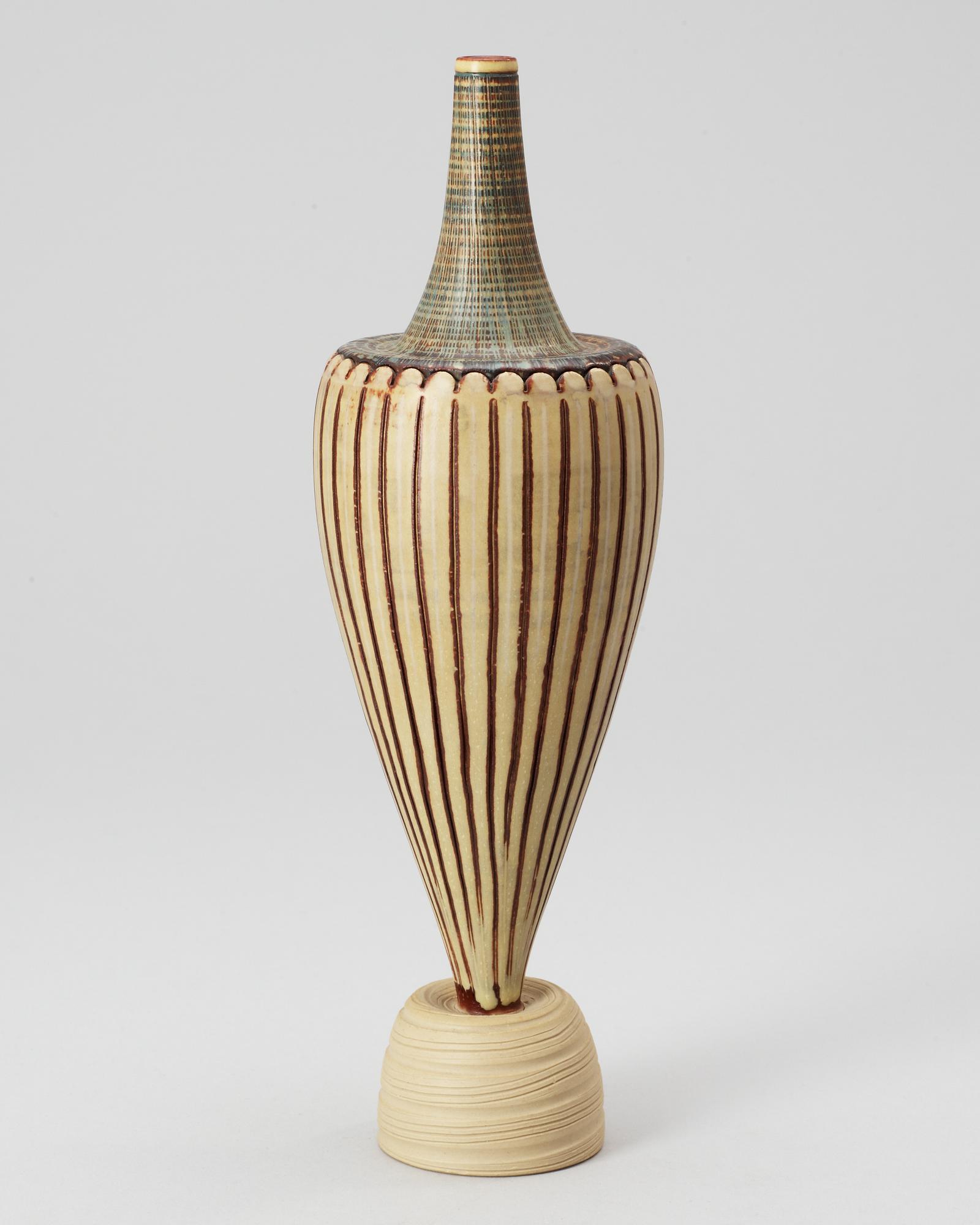 A Wilhelm Kåge Farsta 'Spirea' vase, Gustavsberg Studio 1957.