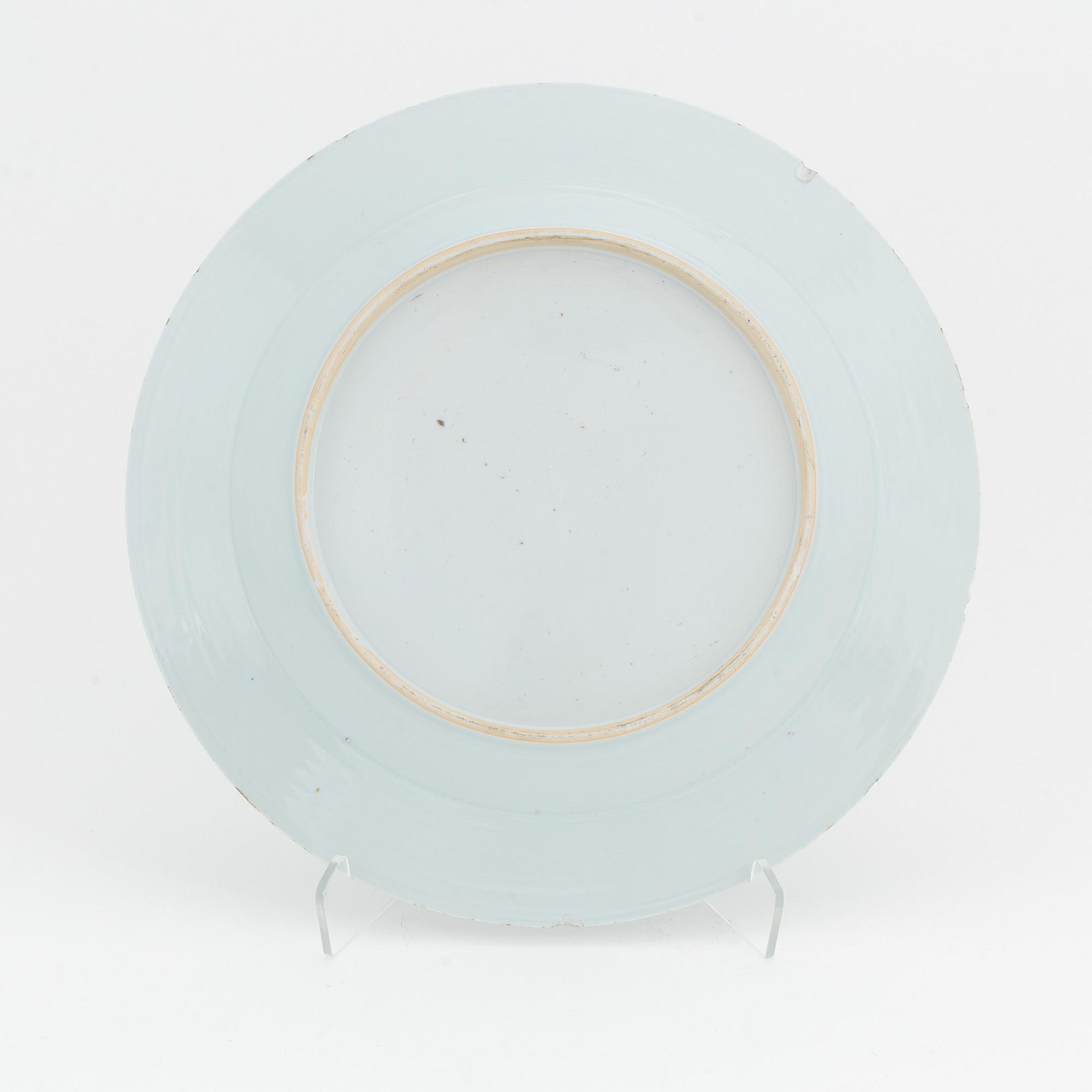 A large blue and white serving dish, Qing dynasty, 18th Century.