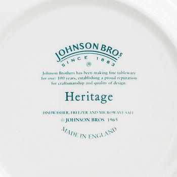 Johnson Bros, ruoka-astiasto "Heritage", 47 osaa, kivitavaraa. Englanti.
