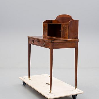 DAMSKRIVBORD, England, 1900-talets mitt.