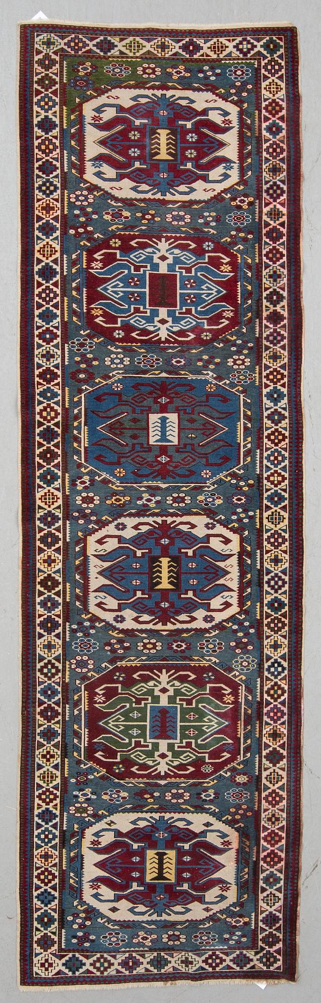 GALLERIMATTA, old, Shirvan, ca 311 x 92 cm.