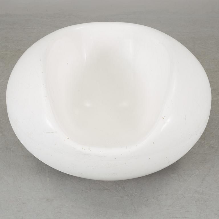 EERO AARNIO, KANTARELLIPÖYTÄ, 1966, Asko Oy. PASTILLI. Valmistanut Asko tai Adelta. Suunniteltu 1962.